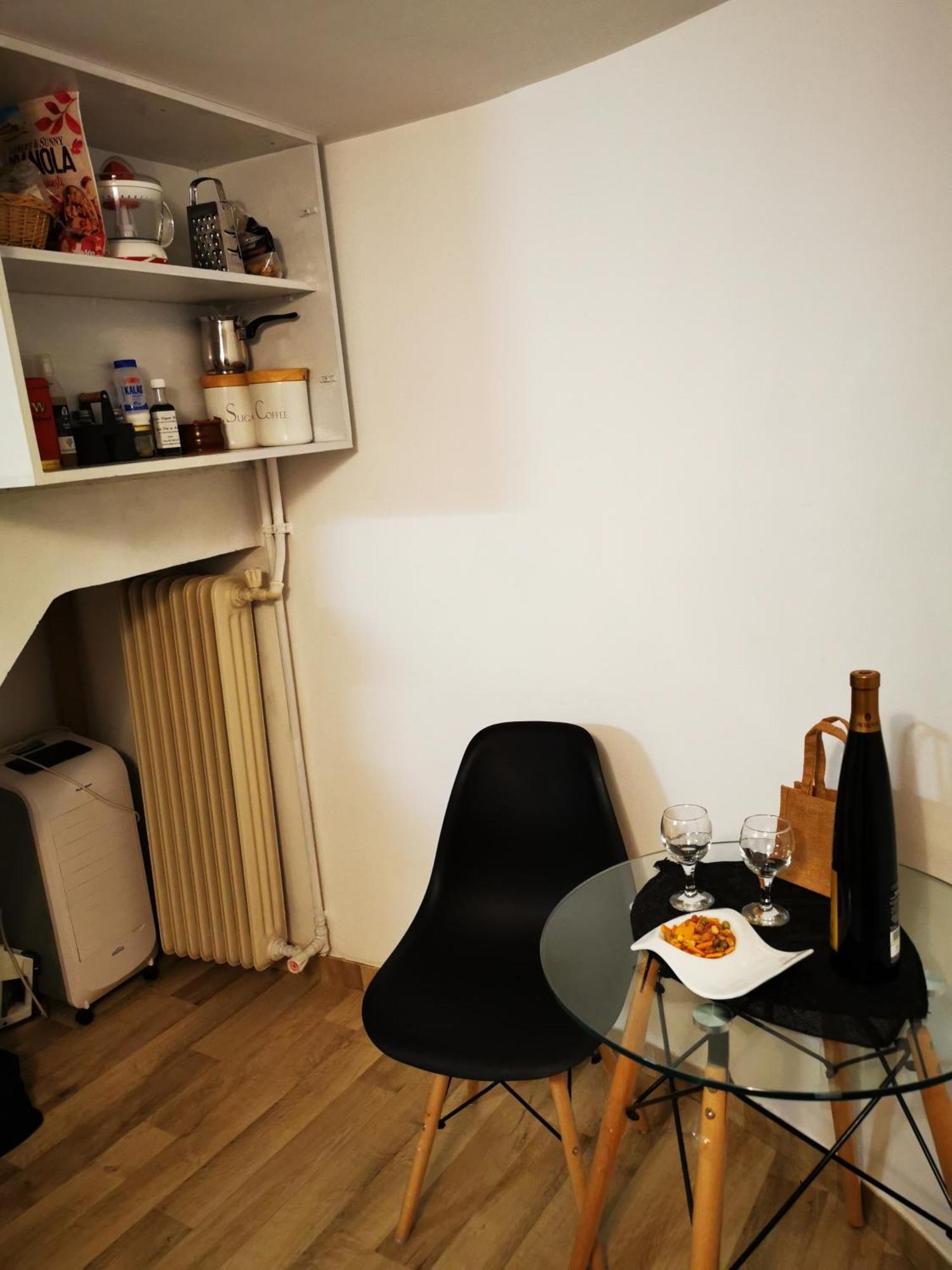 Acropolis Elegant Maisonette By Lodgespot Athens Room photo