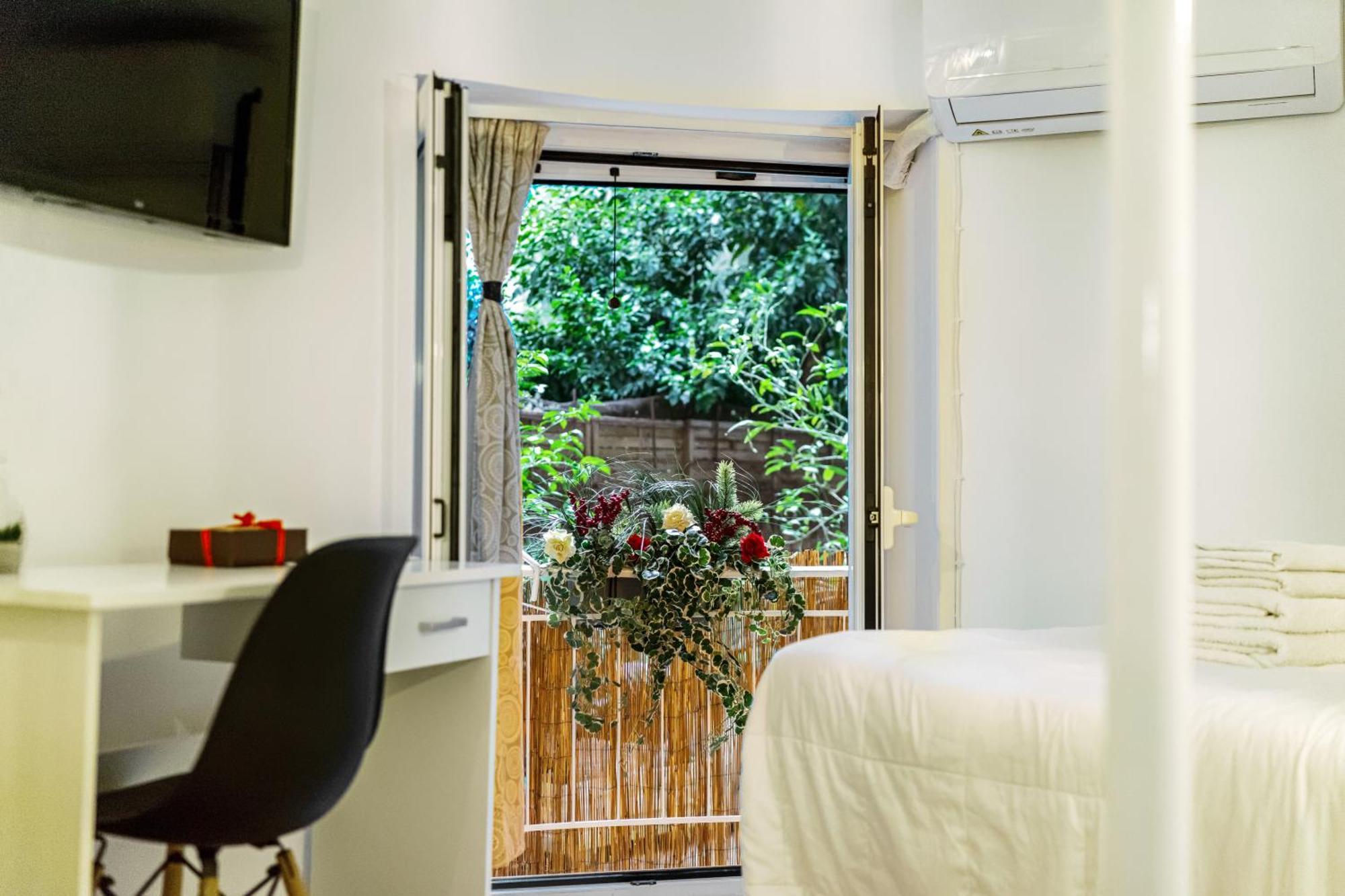 Acropolis Elegant Maisonette By Lodgespot Athens Exterior photo