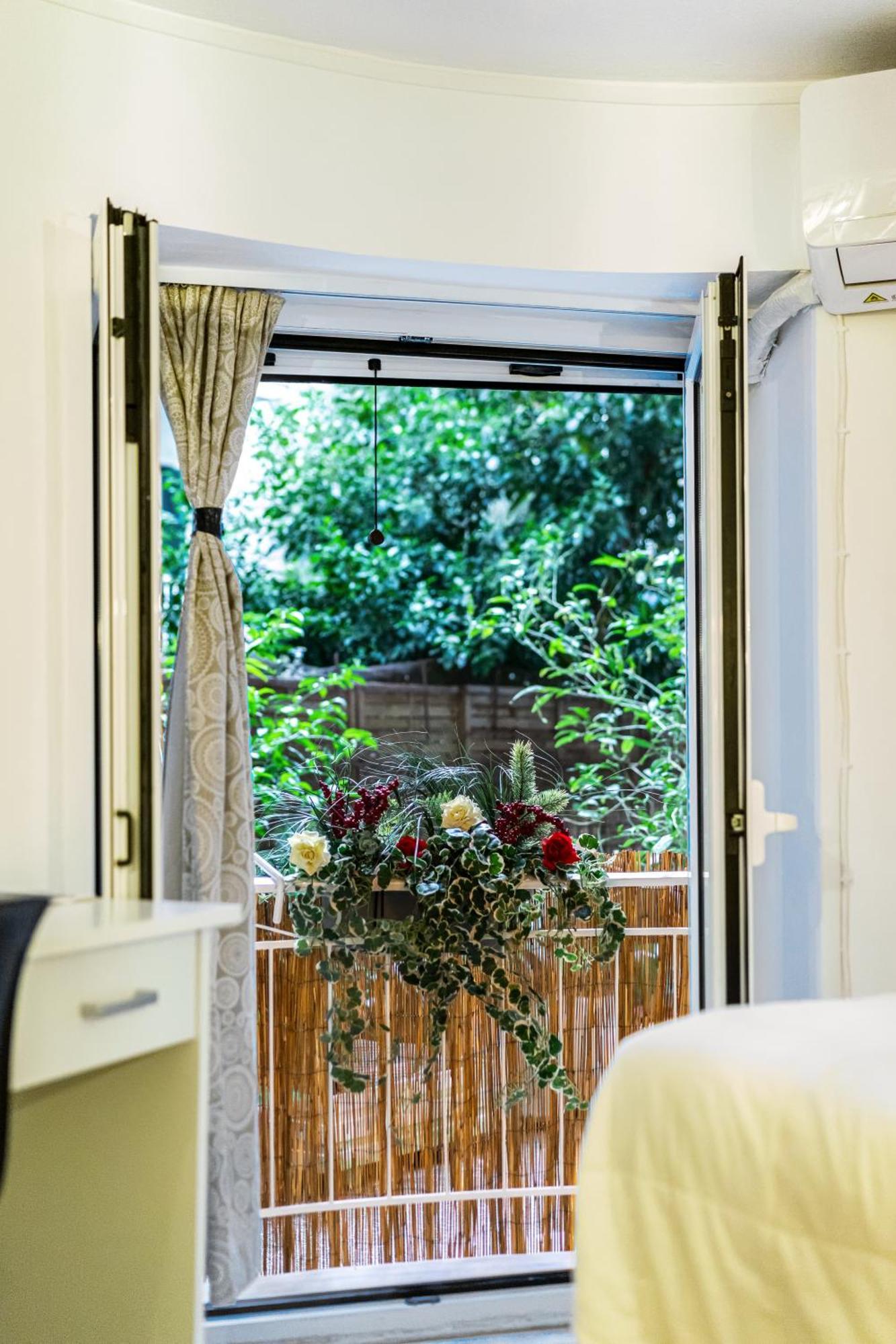 Acropolis Elegant Maisonette By Lodgespot Athens Exterior photo