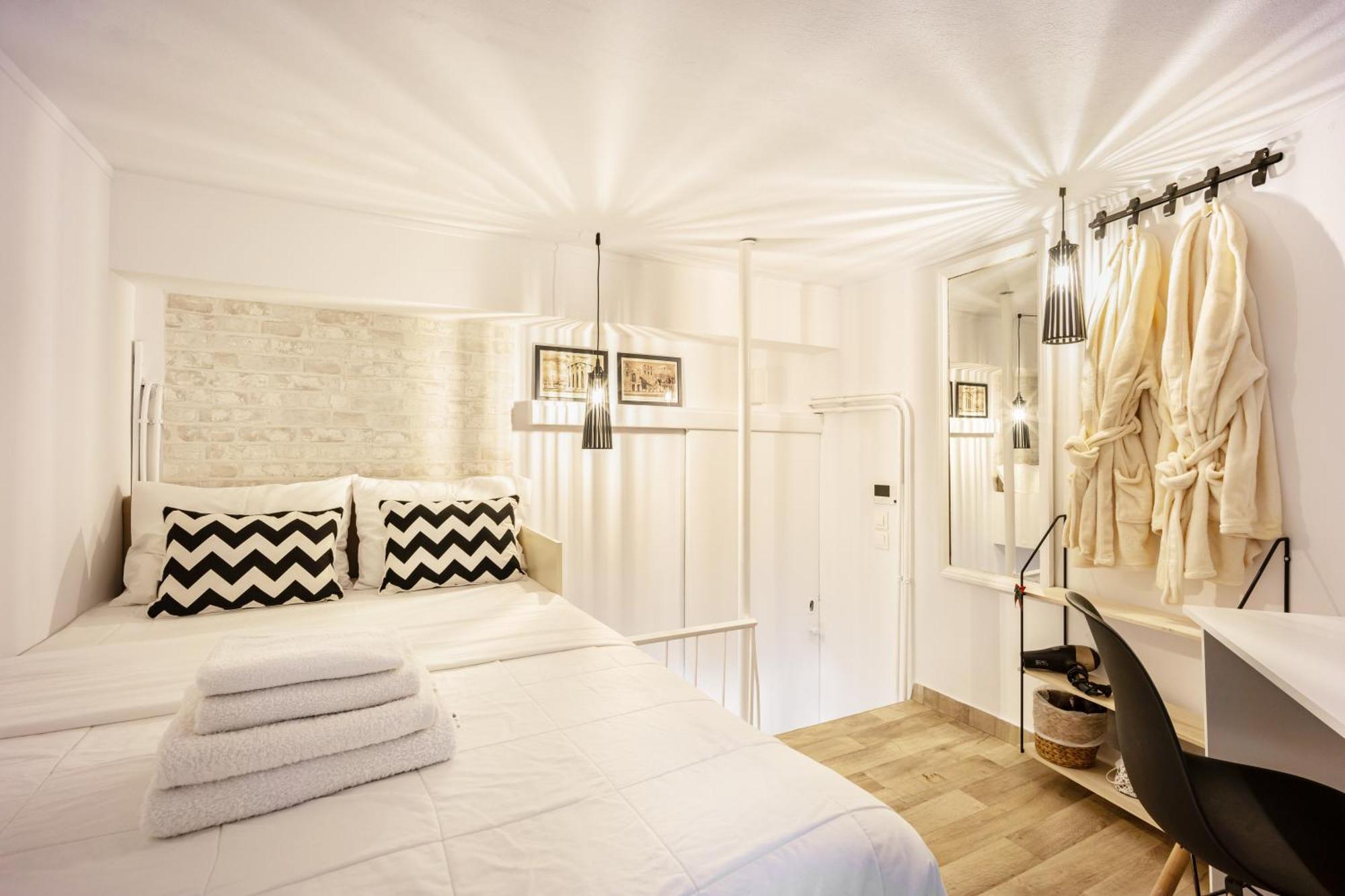 Acropolis Elegant Maisonette By Lodgespot Athens Exterior photo