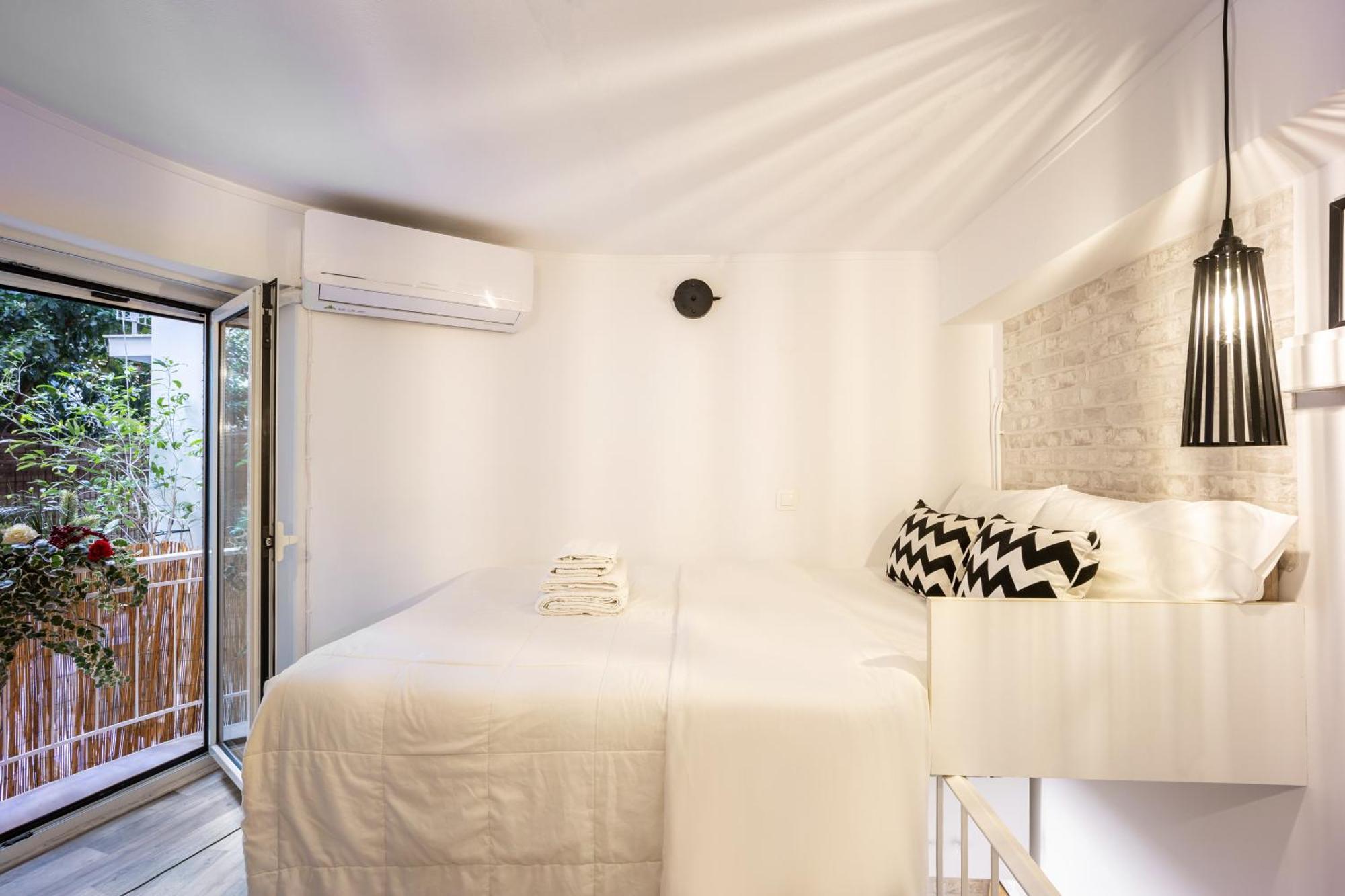 Acropolis Elegant Maisonette By Lodgespot Athens Exterior photo
